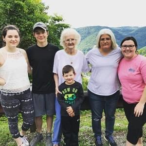 Meet your Posher, Lucy